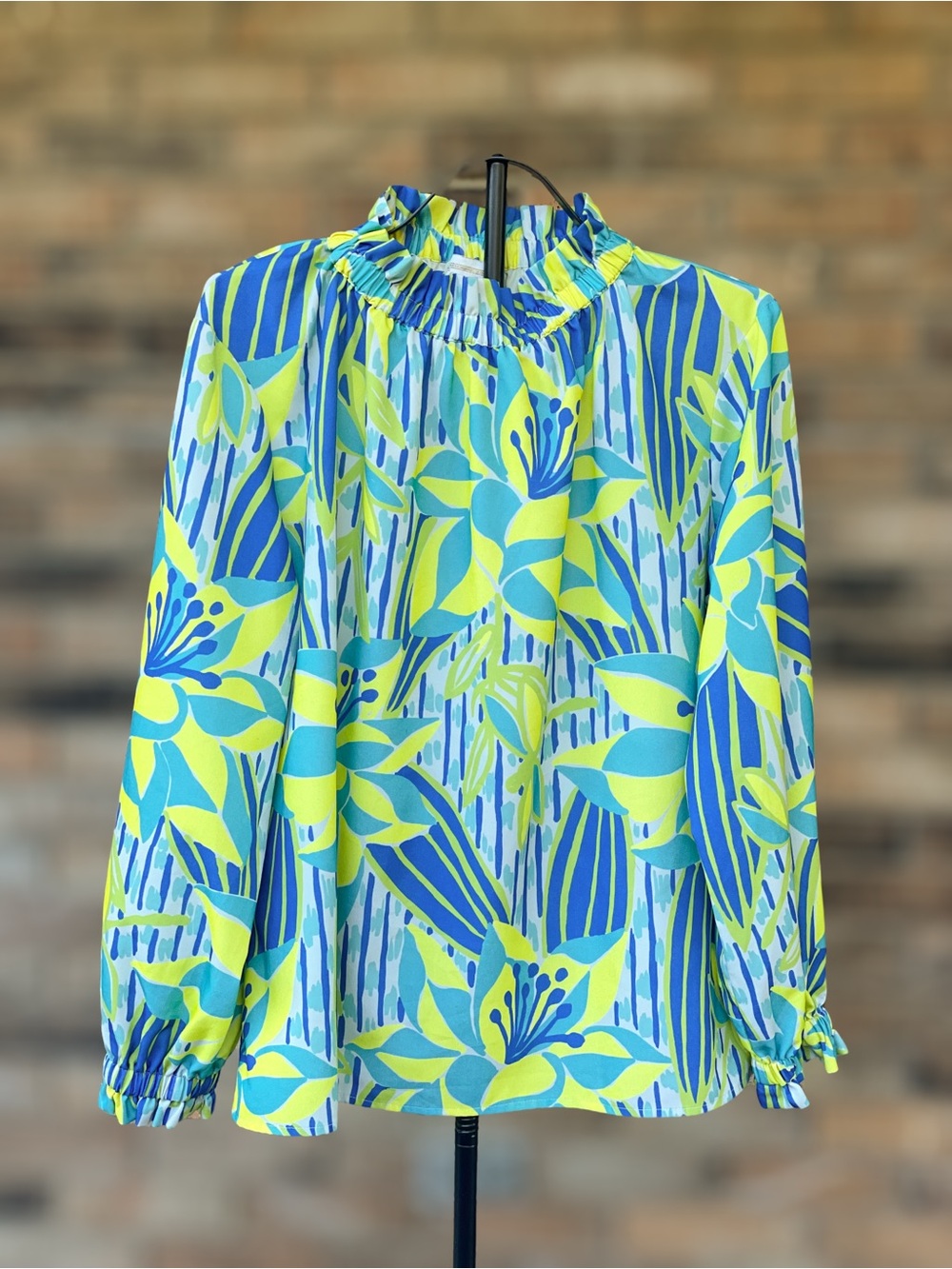 STS Sail to Sable XL Blue Green Tropical Floral Ruffle Blouse